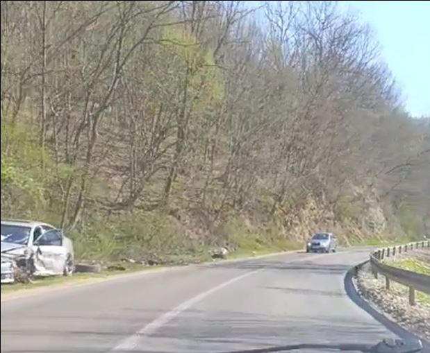 Saobraćajna nezgoda u kanjonu Hoče između Glumine i Jardana: Jedno lice povrijeđeno (FOTO)