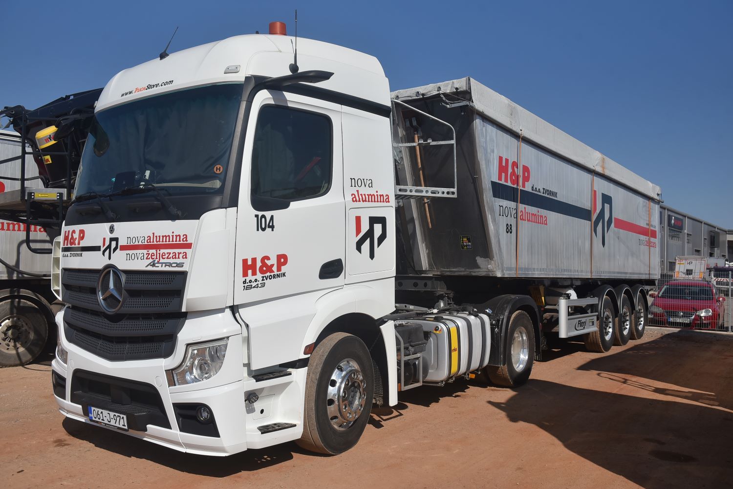 Kompanija H&P Zvornik proširila vozni park: Nabavljeno 70 novih transportnih jedinica