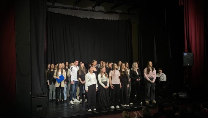 Učenici zvorničkog SŠC „Petar Kočić“ organizovali humanitarni koncert – prikupljeno 9.205 KM