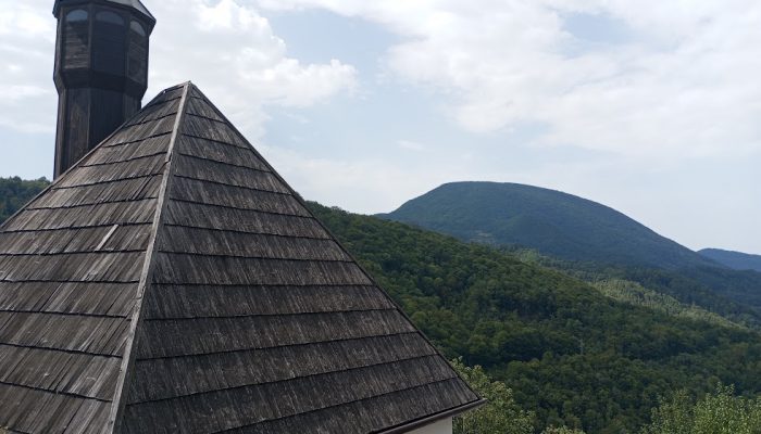 Snimak iz zraka: Kušlat džamija na stijeni visokoj 500 metara prkosi vremenu (VIDEO)