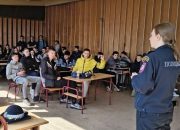 Srednjoškolcima u Bratuncu predstavljen program Srednje škole MUP-a RS