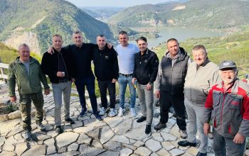 Skakavac – novi turistički biser Zvornika: Grupa izvorne muzike Raspjevane Meraklije snimila spot (FOTO)