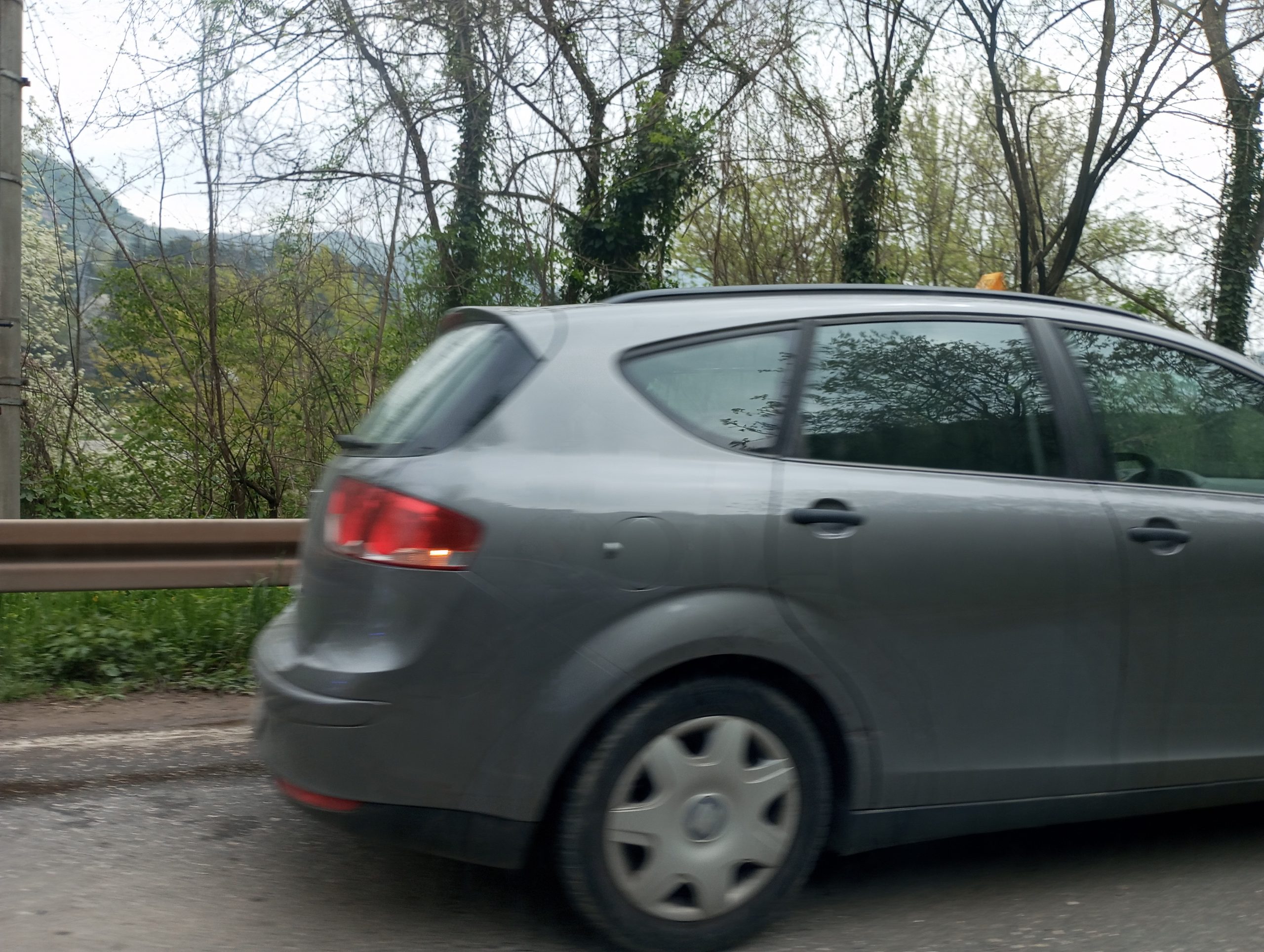 Četiri lica zadobile povrede u saobraćajnoj nezgodi kod Diviča (FOTO)