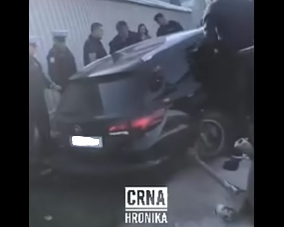 Saobraćajna nezgoda u Karakaju prethodnog dana, jedno lice povrijeđeno (FOTO)