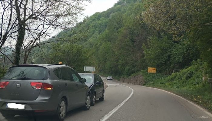 Četiri lica zadobile povrede u saobraćajnoj nezgodi kod Diviča (FOTO)