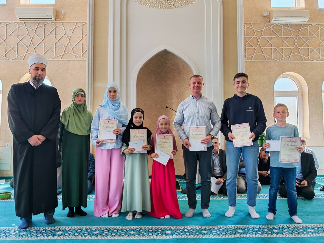 Održano takmičenje za 2025/26 mektebsku godinu Medžlisa IZ Zvornik, učestvovalo 130 takmičara (FOTO)