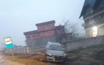 U jučerašnjoj saobraćajnoj nezgodi u Tršiću povrijeđene dvije osobe