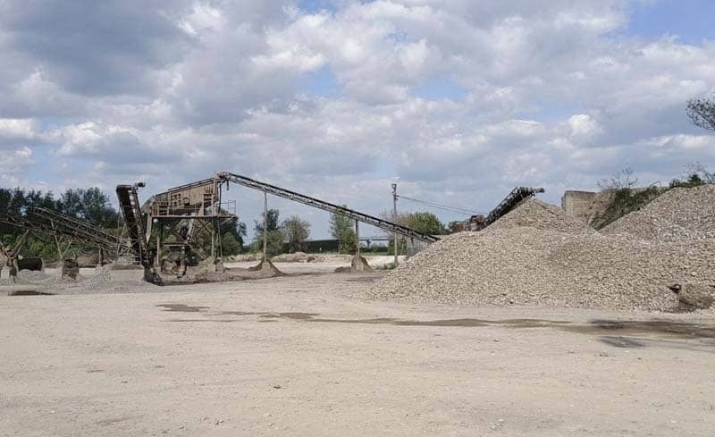 Hapšenje zbog nelegalne eksploatacije i separacije šljunka u priobalju Drine