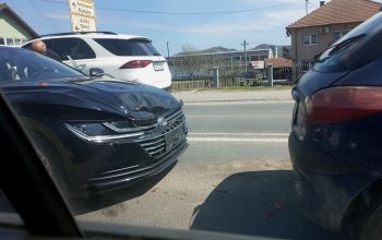 Lančani sudar automobila u Karakaju usporio saobraćaj i napravio kilometarske kolone (FOTO)