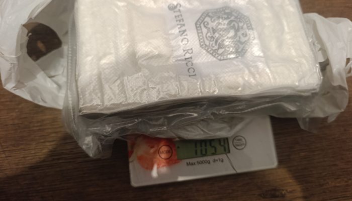 Pronađen kilogram kokaina, jedno lice uhapšeno tokom akcije „Hamer“ u Zvorniku (FOTO)