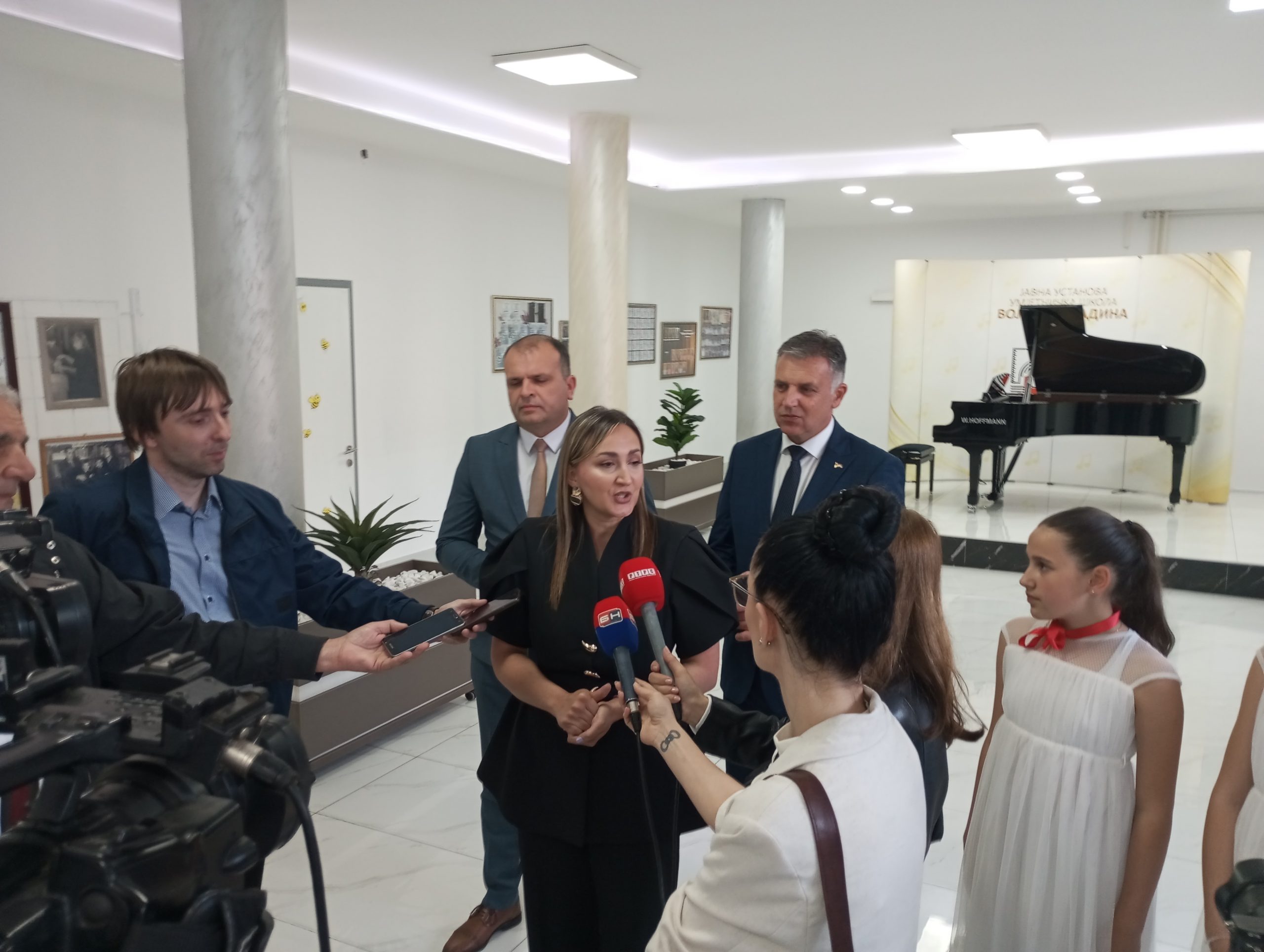 Otvorena Umjetnička škola “Vojin Komadina” u Zvorniku