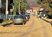 Apel građanima da uklone vozila zbog asfaltiranja puta kroz Šćemliju