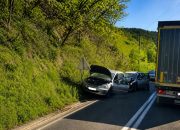 Pet lica zadobilo povrede u jutrošnjem sudaru na Crnom Vrhu kdo zvorničkog naselja Planinci (FOTO)