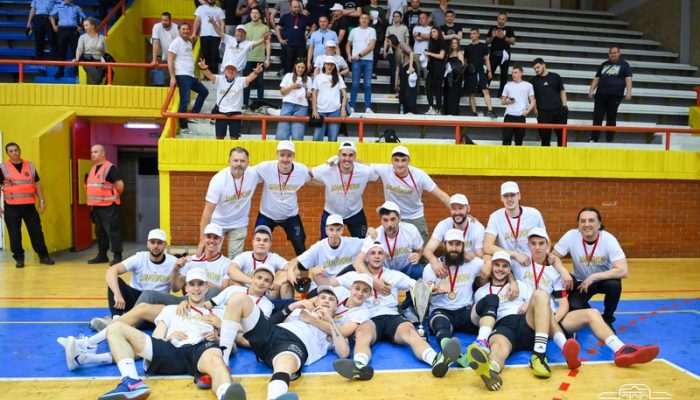 Košarkaši Drina Bet IN Zvornik novi su šampioni, trećom pobjedom u finalnoj seriji izborili plasman u Premijer ligu BiH i osvojili titulu prvaka RS