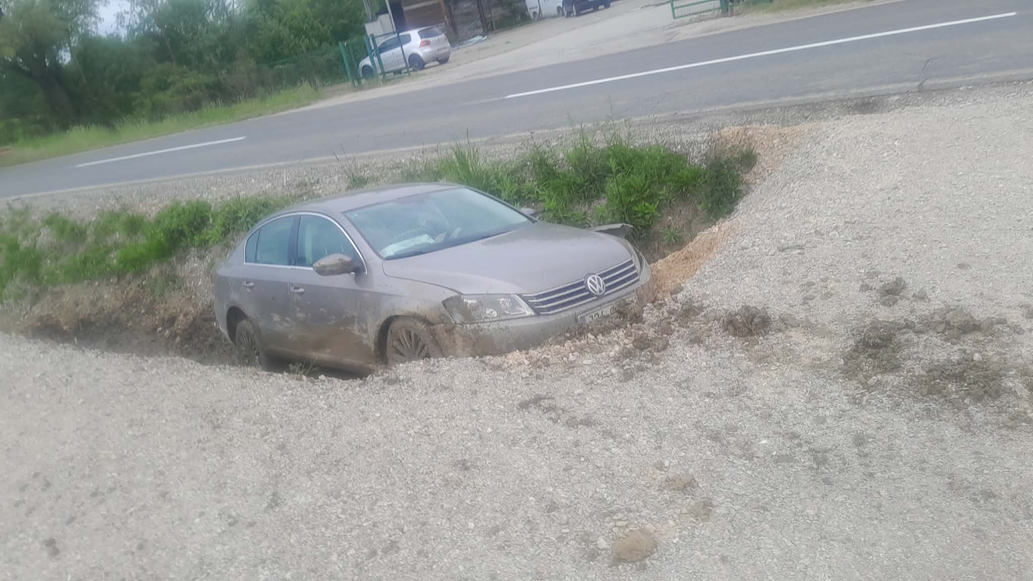 Jedno lice povrijeđeno u jutrošnjoj saobraćajnoj nezgodi u Glumini (FOTO)