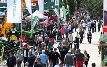 Zvornički poljoprivrednici posjetili Međunarodni poljoprivredni sajam u Novom Sadu (FOTO)