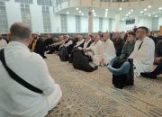 Prva grupa budućih hadžija iz Podrinja ispraćena iz Džamije kralja Fahda, u predvečernjim časovima stigli u Saudijsku Arabiju