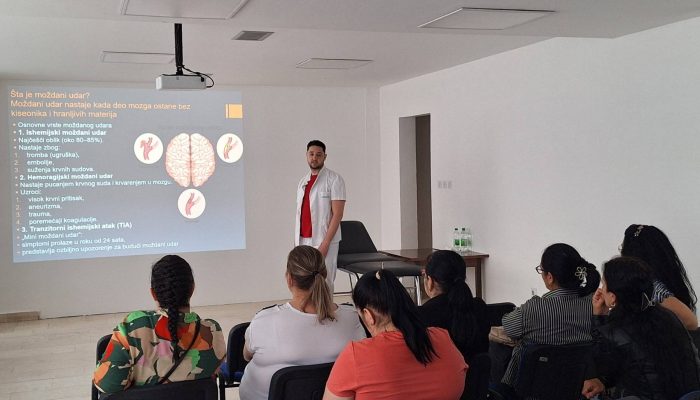 Dom zdravlja Zvornik organizovao stručno predavanje za njegovatelje: Fokus na njegu pacijenata nakon moždanog udara (FOTO)