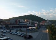 Pijan hodao ulicama Zvornika noseći ručnu bombu, uhapšen muškarac iz Čelinca