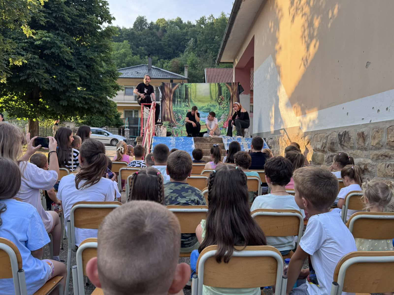 KADA SELO ŽIVI PUNIM SRCEM: JASENICA OKUPILA DJECU, MLADE I PORODICE KROZ NIZ SADRŽAJA (FOTO)