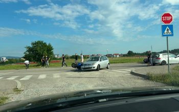 Saobraćajna nezgoda kod bazena u Loznici (FOTO)