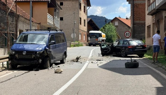 Žestok sudar u Diviču, ima povrijeđenih (FOTO)