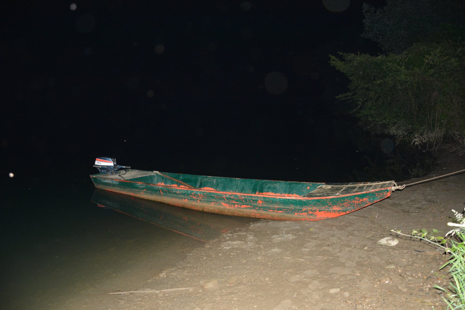Trojica muškaraca iz Zvornika i Bratunca uhapšena zbog krijumčarenja migranata preko Drine (FOTO)