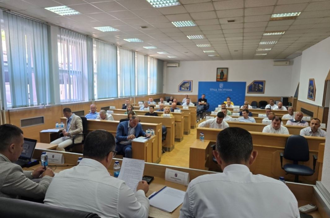 Održana 16. redovna sjednica Skupštine grada Zvornika, usvojeni izvještaji o izvršenju budžeta za prvi kvartal godine, opremljenosti Civilne zaštite, stanju pasa lutalica...