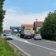 Jedno lice povrijeđeno u sudaru motocikla i automobila, prevezeno u JZU Bolnica Zvornik