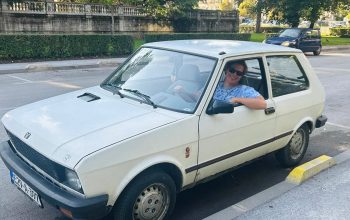 Došao je u BiH na šest mjeseci, a ostao pet godina: Danas turistima pokazuje BiH iz Yuge (VIDEO)