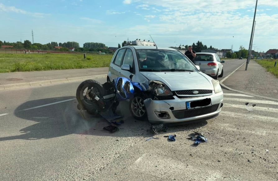 Saobraćajna nezgoda kod bazena u Loznici (FOTO)