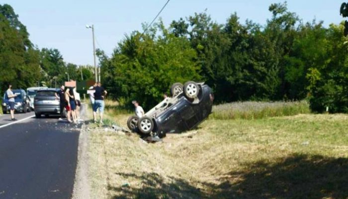 Novi udes kod Bijeljine, još jedan auto na krovu (FOTO)