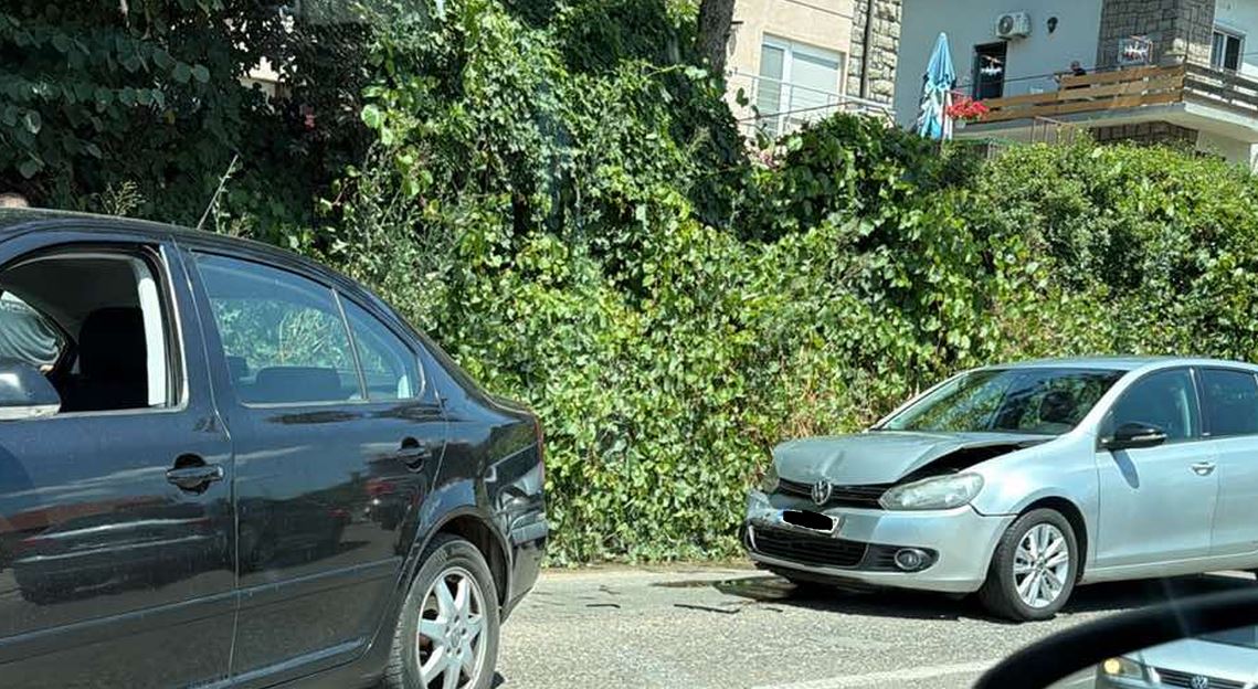 U Meterizama sudar dva vozila, kilometarske kolone zbog usporenog saobraćaja