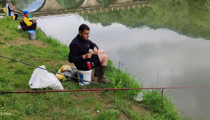 Branislav Vanovac apsolutni pobjednik takmičenja u pecanju ribe udicom na plovak u organizaciji SRU ”Bistro” Zvornik (FOTO)