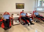 Pripadnici zvorničke policije dobrovoljno darovali krv (FOTO)