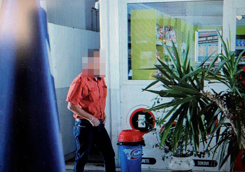 Došao u Bijeljinu na sastanak sa djevojčicom (14): Tuzlak osumnjičen za dječiju pornografiju doveden u Tužilaštvo