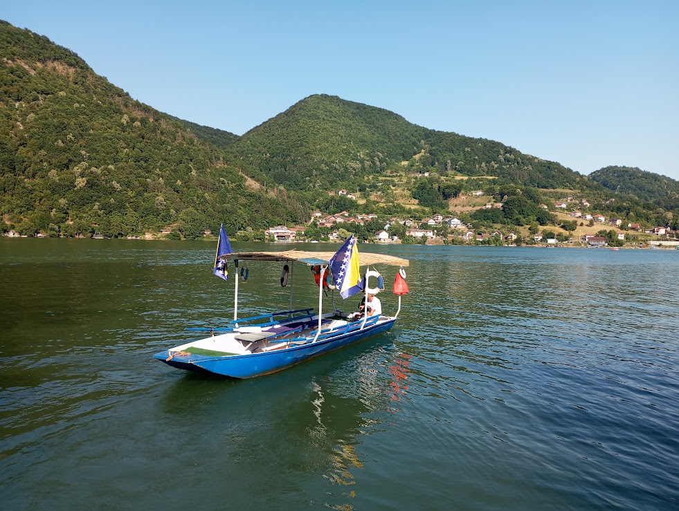 UNDP pokreće TravelShift: Mladi kreiraju nova rješenja za budućnost održivog turizma u BiHrpskoj rođeno 2