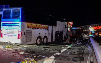 Autobus kalesijske firme učesnik teške saobraćajne nesreće kod Stuttgarta, 15 osoba povrijeđeno (FOTO)