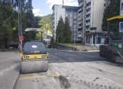 Danas je završeno asfaltiranje ulice Svetog Save, na dionici od objekta Robne kuće do Rekreatvno-sportskog centra u Zvorniku.