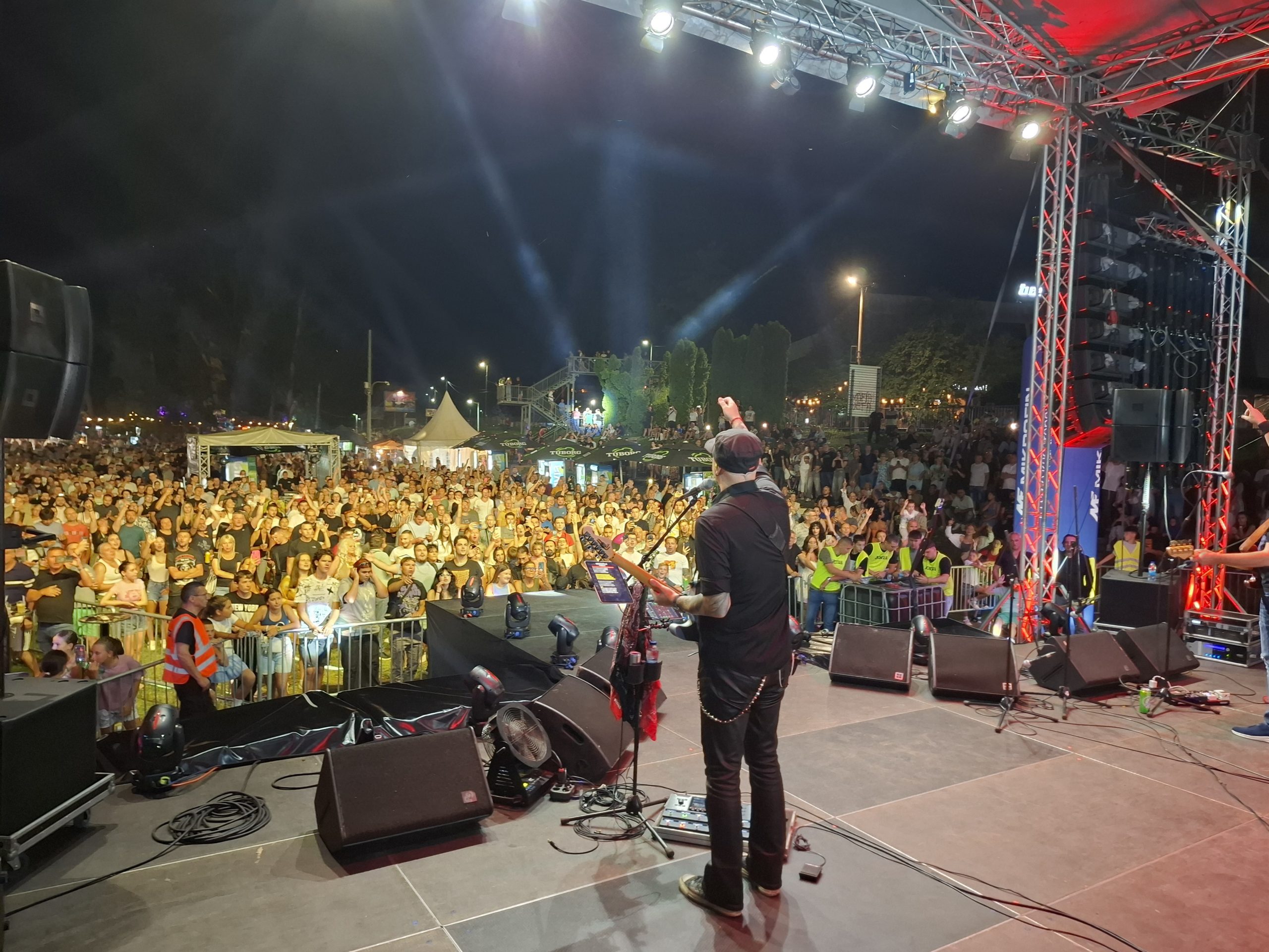 Osmijesi mališana i rok zvuci obilježili drugo veče Zvorničkog ljeta (FOTO)