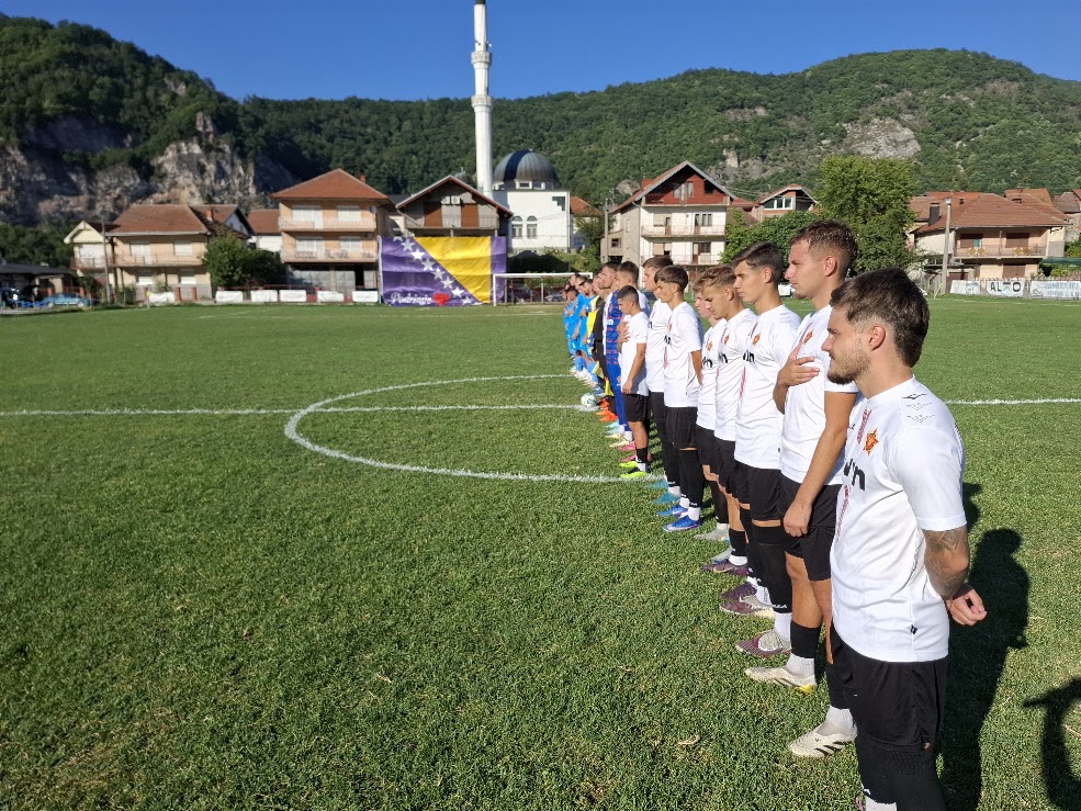 Sloboda Tuzla gostovala na Diviču: Mladost pružila čvrst otpor, druženje nastavljeno uz obalu jezera