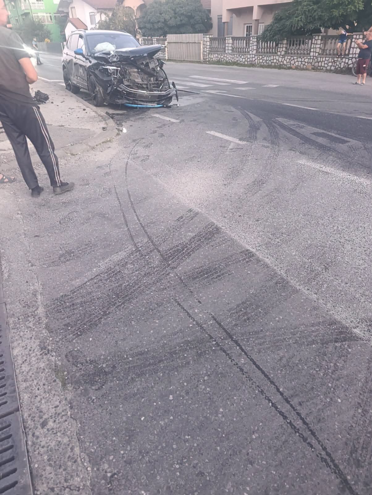 Nova saobraćajna nezgoda kod Kalesije, ima povrijeđenih (FOTO)