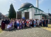 Udruženje “Svitanje” na području Zvornika podjelilo preko 250 školskih ruksaka i pribora (FOTO)