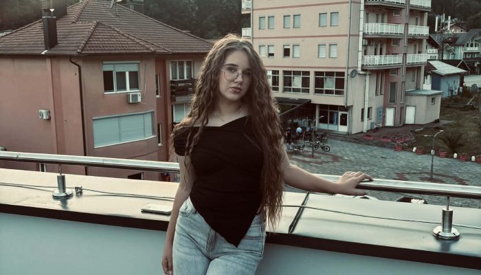 Čudesna godina mlade autorice iz Sapne: Nedžla Dedić osvojila prvo mjesto u Tešnju i pokorila literarnu scenu Bosne i Hercegovine