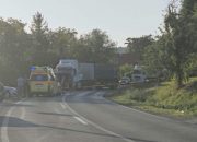 Totalna obustava saobraćaja na magistralnom putu Zvornik – Tuzla zbog smrtonosne nesreće u Saračima (FOTO)