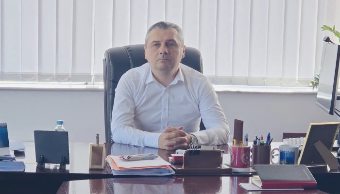 Nerin Dizdar: Stojimo uz Memorijalni centar Srebrenica i njegove zaposlenike