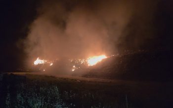 Požar zahvatio regionalnu deponiju na Crnom Vrhu, vatrogasci drže vatru pod kontrolom (FOTO)