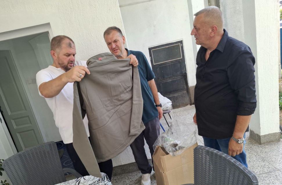 HO "Help others": Donacija radne odjeće za MIZ Bijeljina (FOTO)