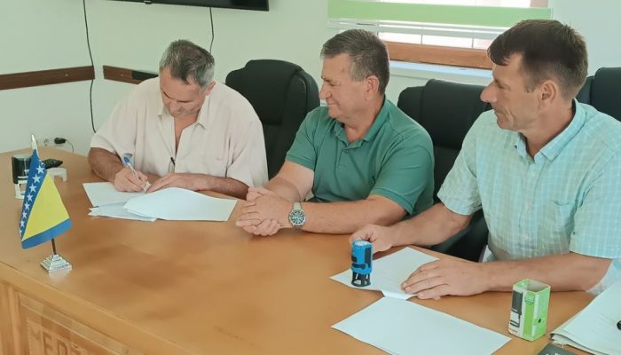 Potpisan Ugovor o gradnji džamije u Vitinici (FOTO)