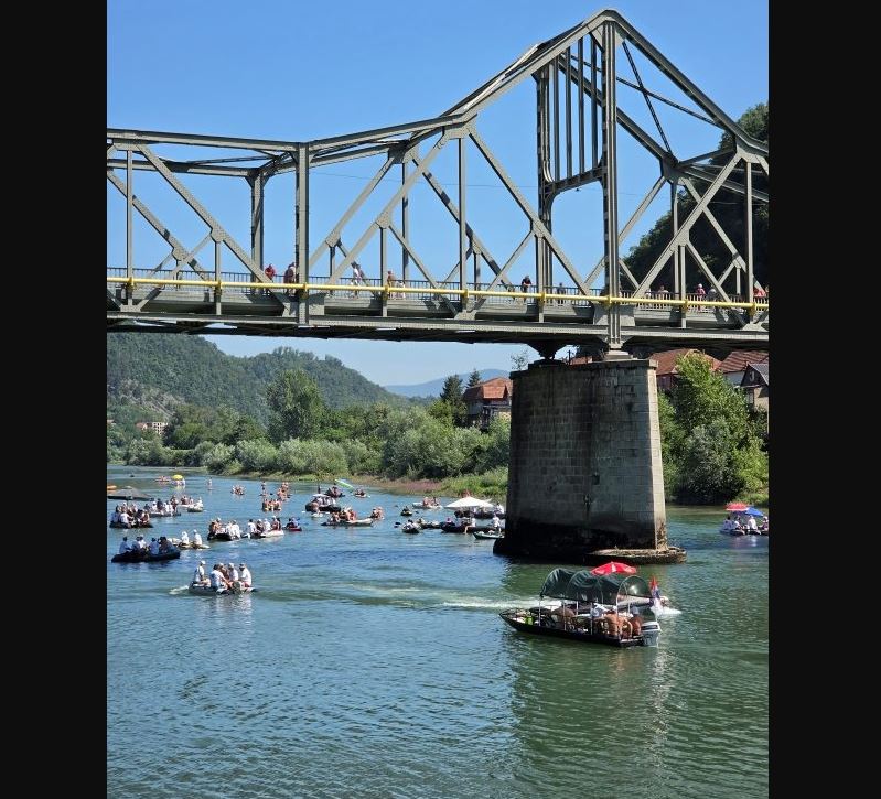Osamnaesta Drinska regata okupila stotine učesnika (FOTO)